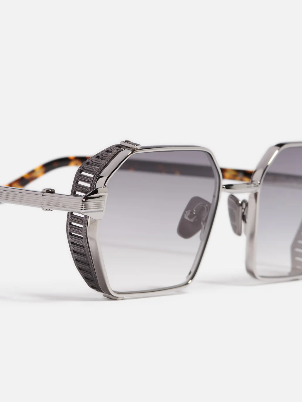 Lunette de soleil John Dalia Dennis c423