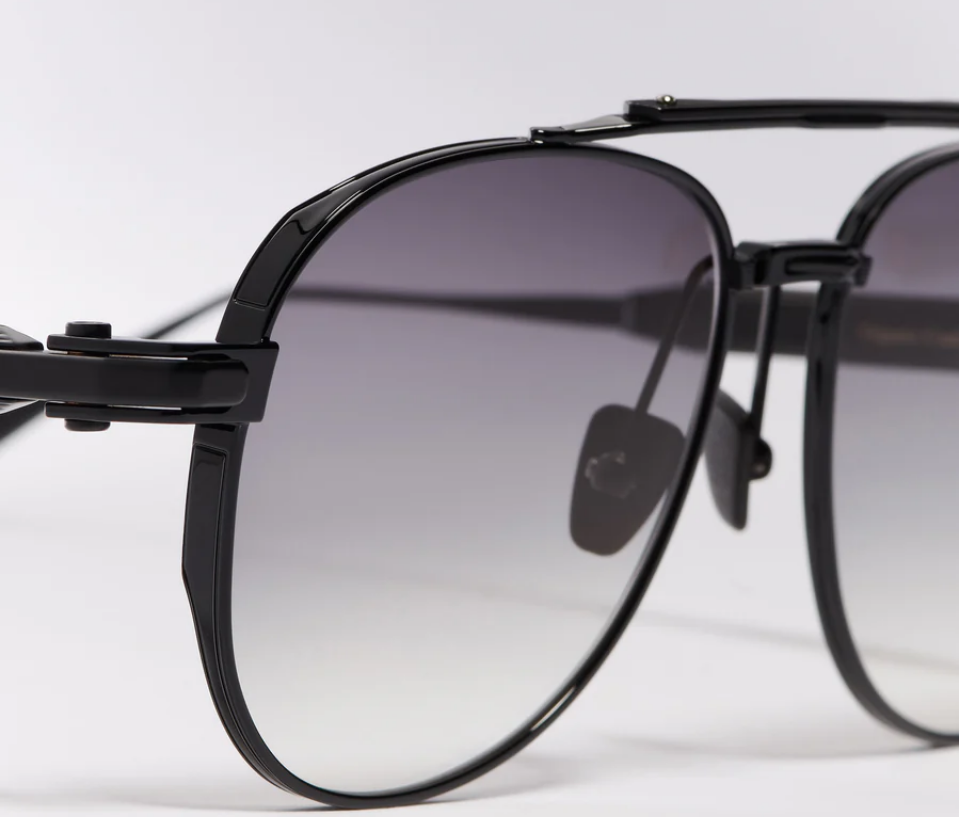John Dalia AKIRA - C320